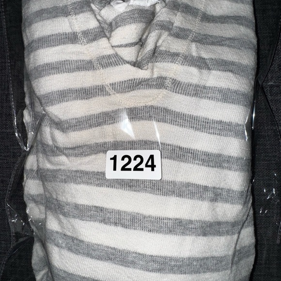 Velvet by Graham & Spencer Striped Lightweight Hooded Top Size Small - Picture 8 of 8